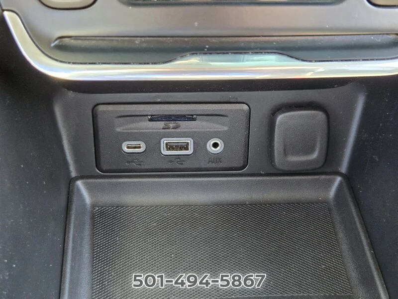 Used 2021 Steel Metallic GMC SLT image 25