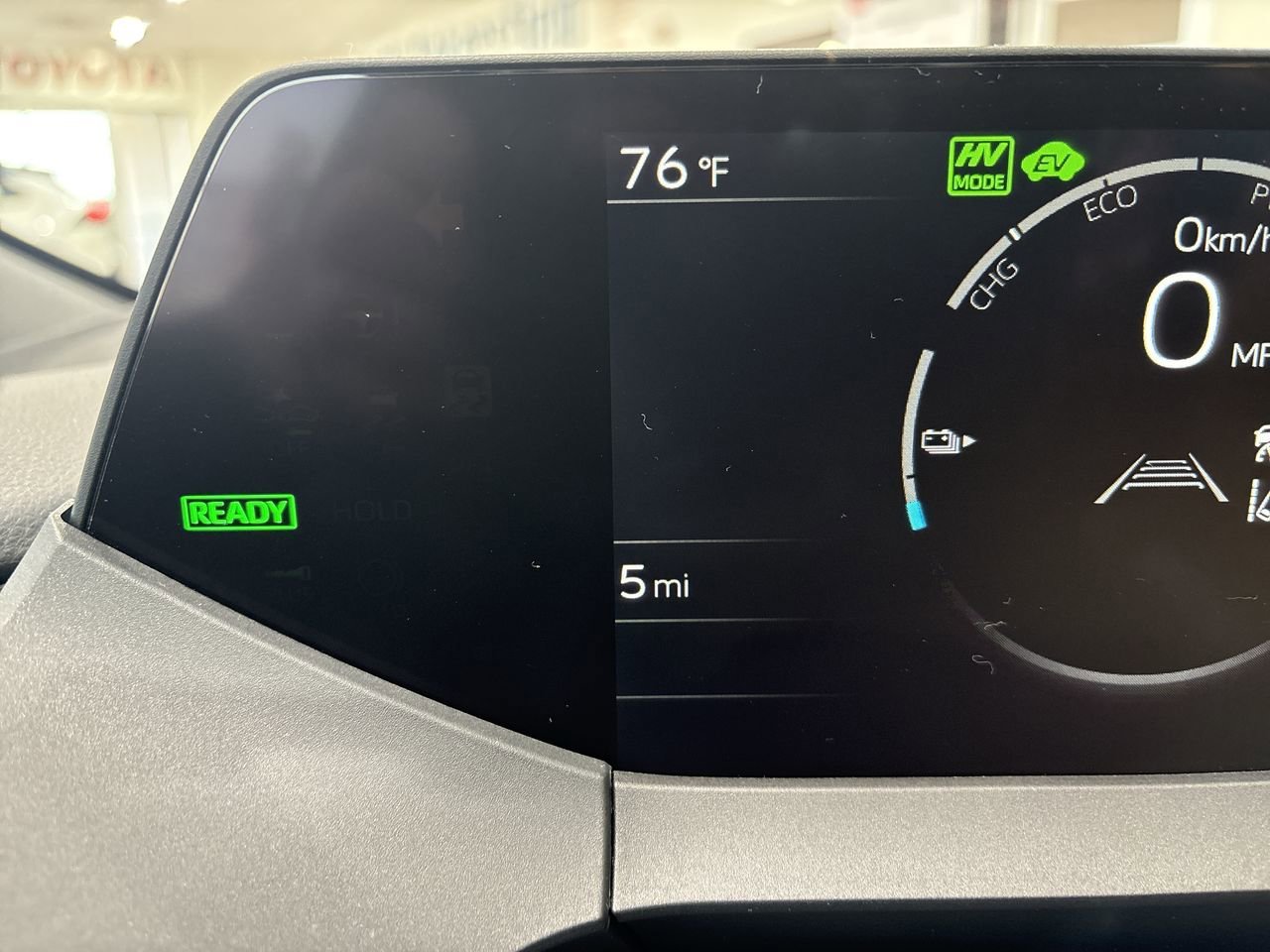 2026 Toyota Prius Plug-in Hybrid XSE - Photo 15