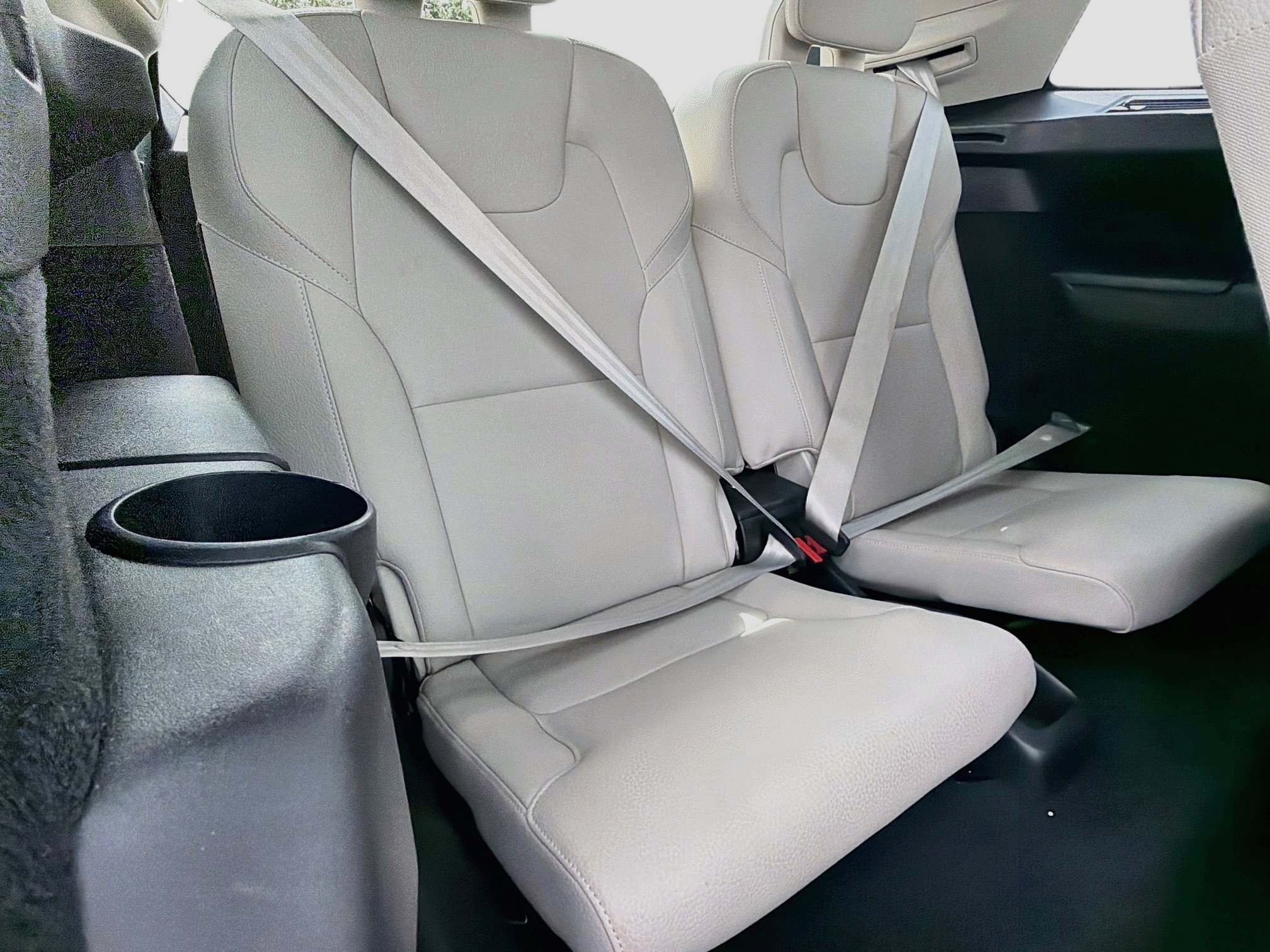 Used 2023 Thunder Gray Metallic Volvo Plus image 21