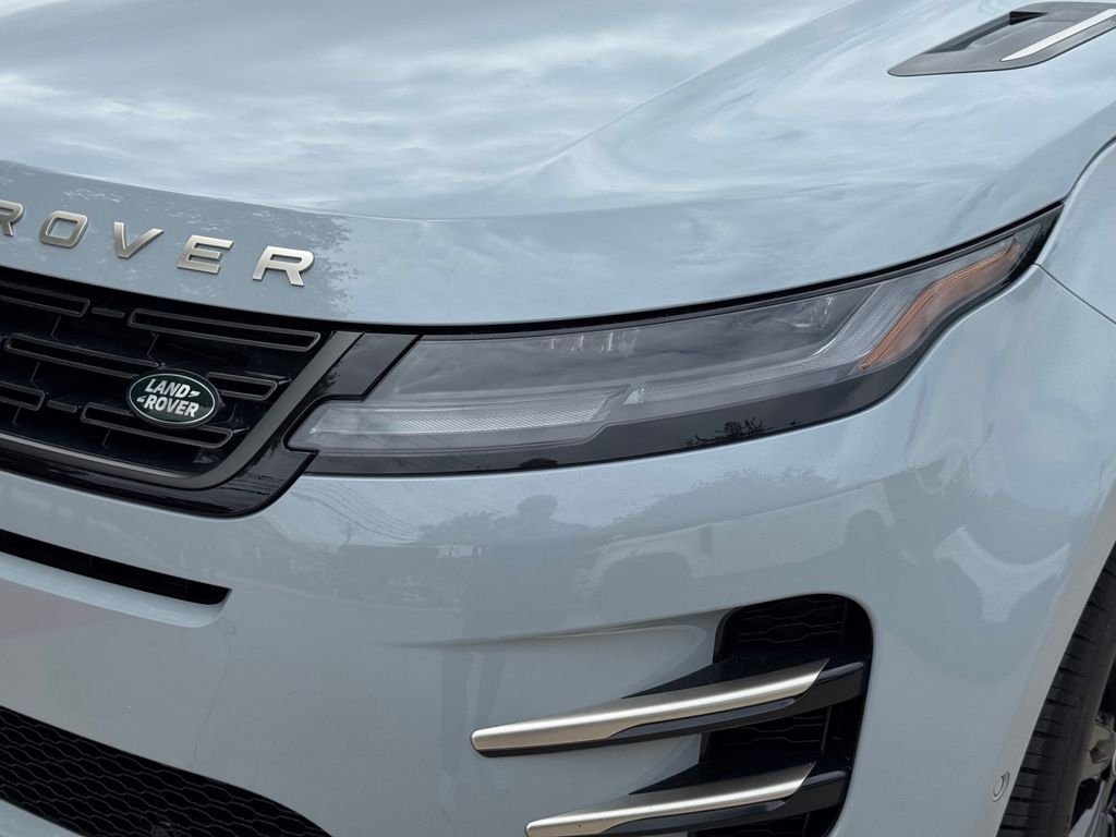 New 2026 Arroios Grey Land Rover  image 4