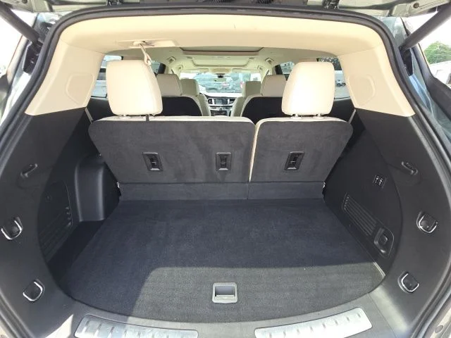 Used 2023 Green Buick Avenir image 14