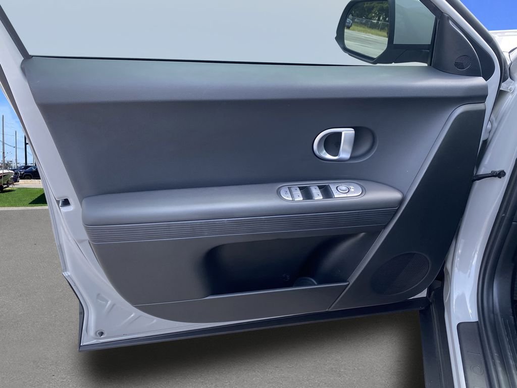 2023 Hyundai IONIQ 5 SE - Photo 17