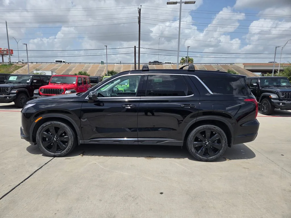 Used 2025 Black Hyundai XRT image 6