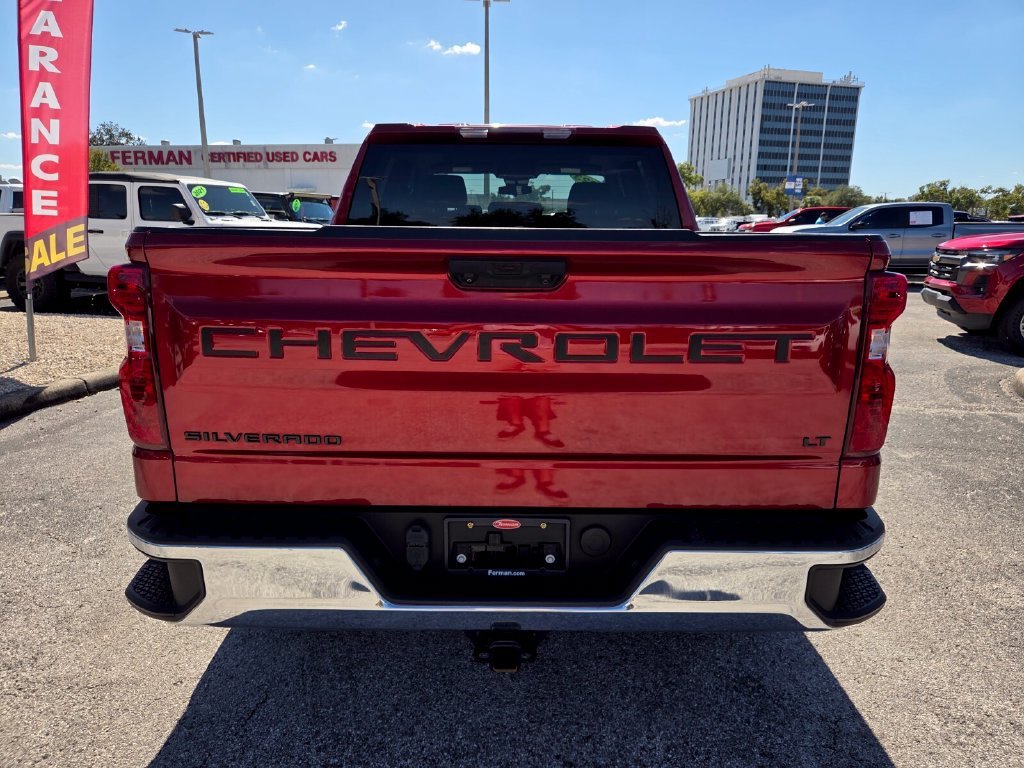 Used 2023 RADIANT RED TINTCOAT Chevrolet LT image 10