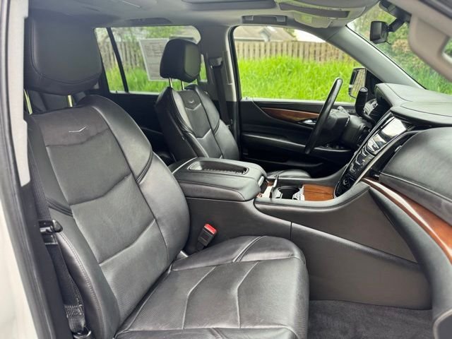 Used 2020 Crystal White Cadillac Luxury image 22