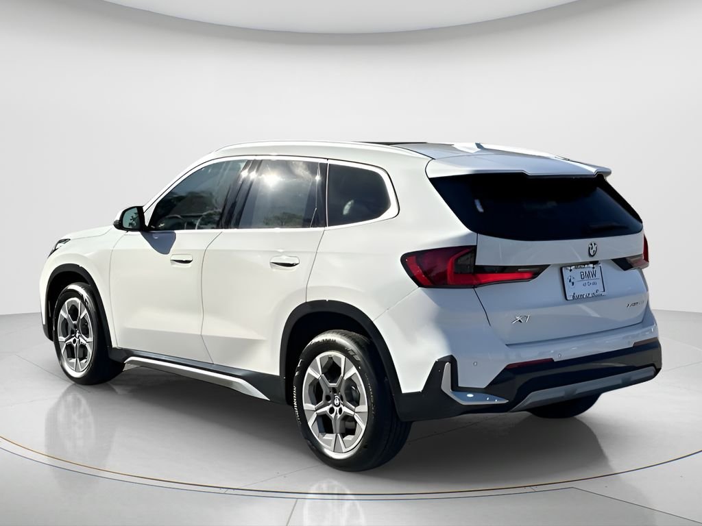 Certified Used 2026 Alpine White BMW xDrive28i image 8