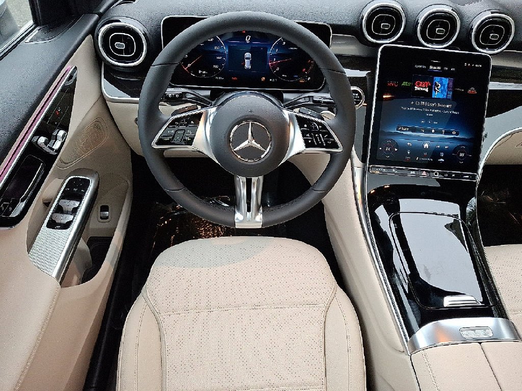 Used 2026 Polar White Mercedes-Benz GLC 300 image 6