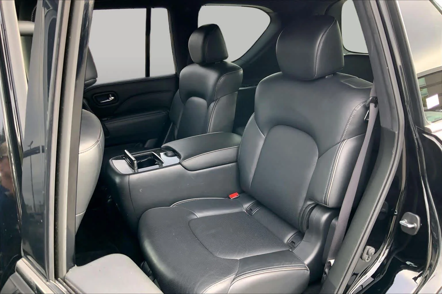 Used 2020 Black Obsidian INFINITI LUXE image 20
