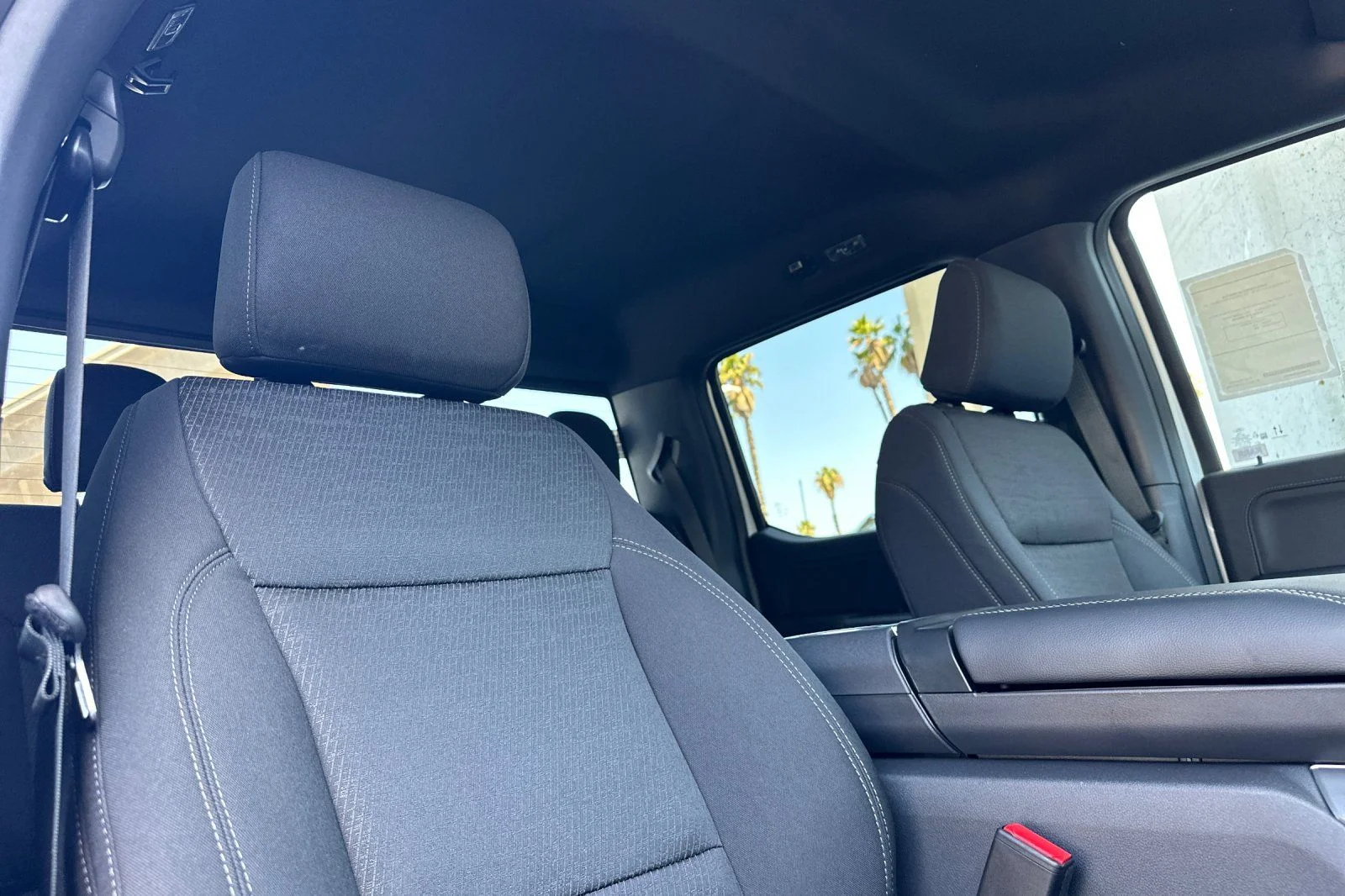 New 2026 Oxford White Ford XLT image 15