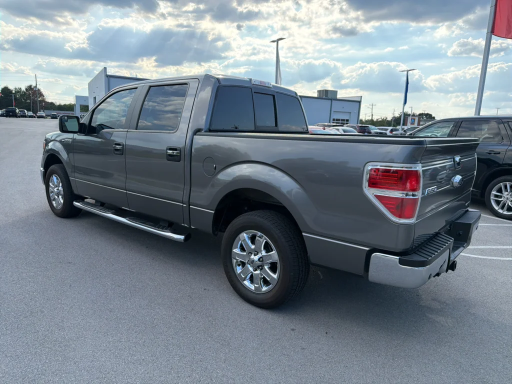 Used 2014 Sterling Gray Metallic Ford XLT image 4