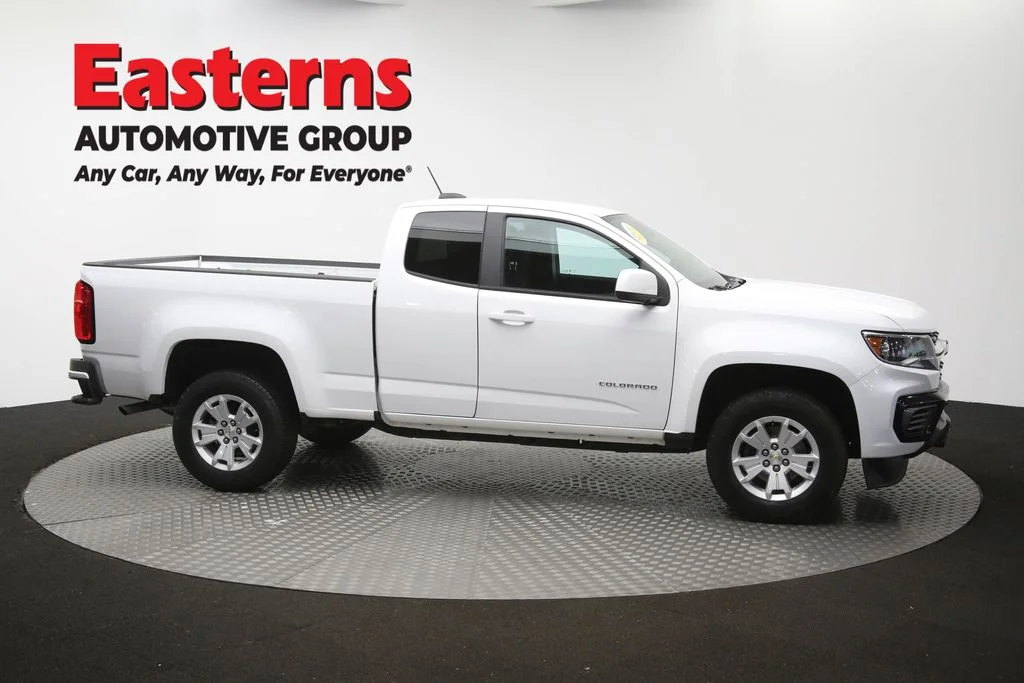 Used 2022 White Chevrolet LT image 46
