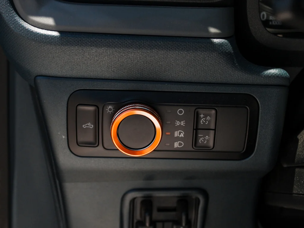 Used 2024 Gray Ford Lariat image 9