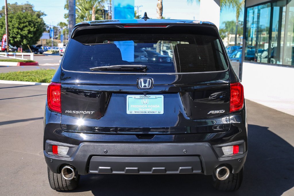 Certified Used 2024 Crystal Black Pearl Honda AWD EX-L image 6