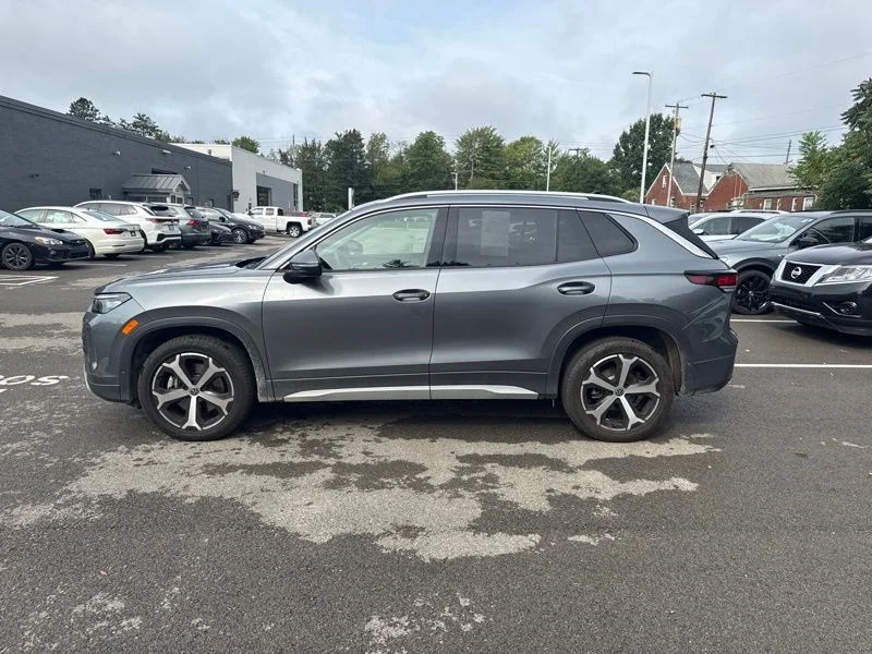 Used 2025 Gray Volkswagen 2.0T SE image 18