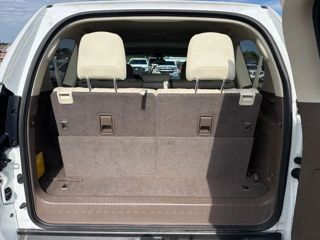 Used 2019  Lexus 460 image 29