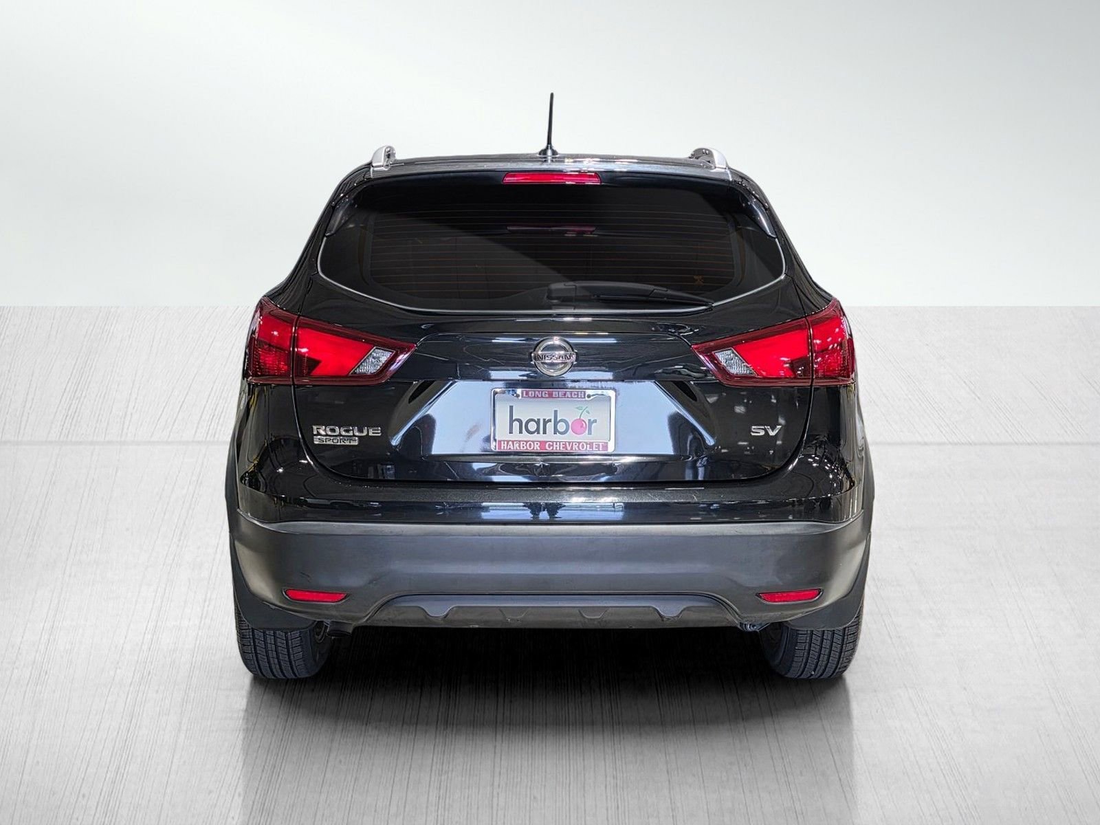 Used 2018  Nissan SV image 6