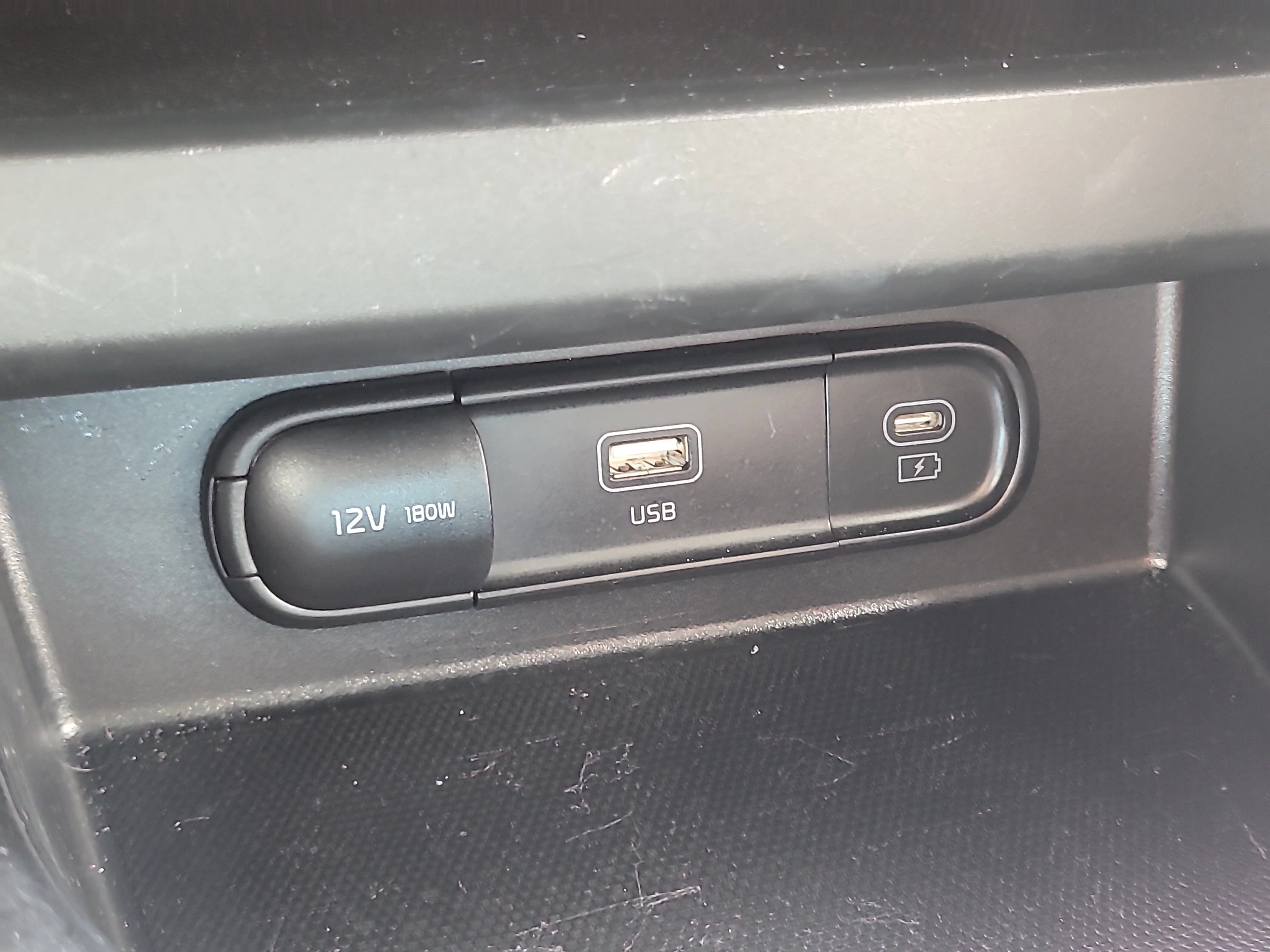 Used 2025 Fusion Black Kia S image 25