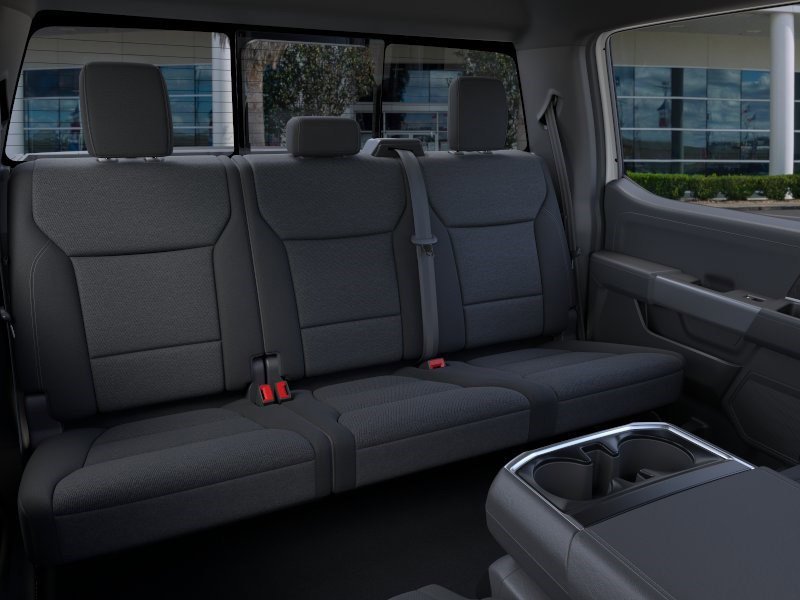 New 2026 Oxford White Ford XLT image 11