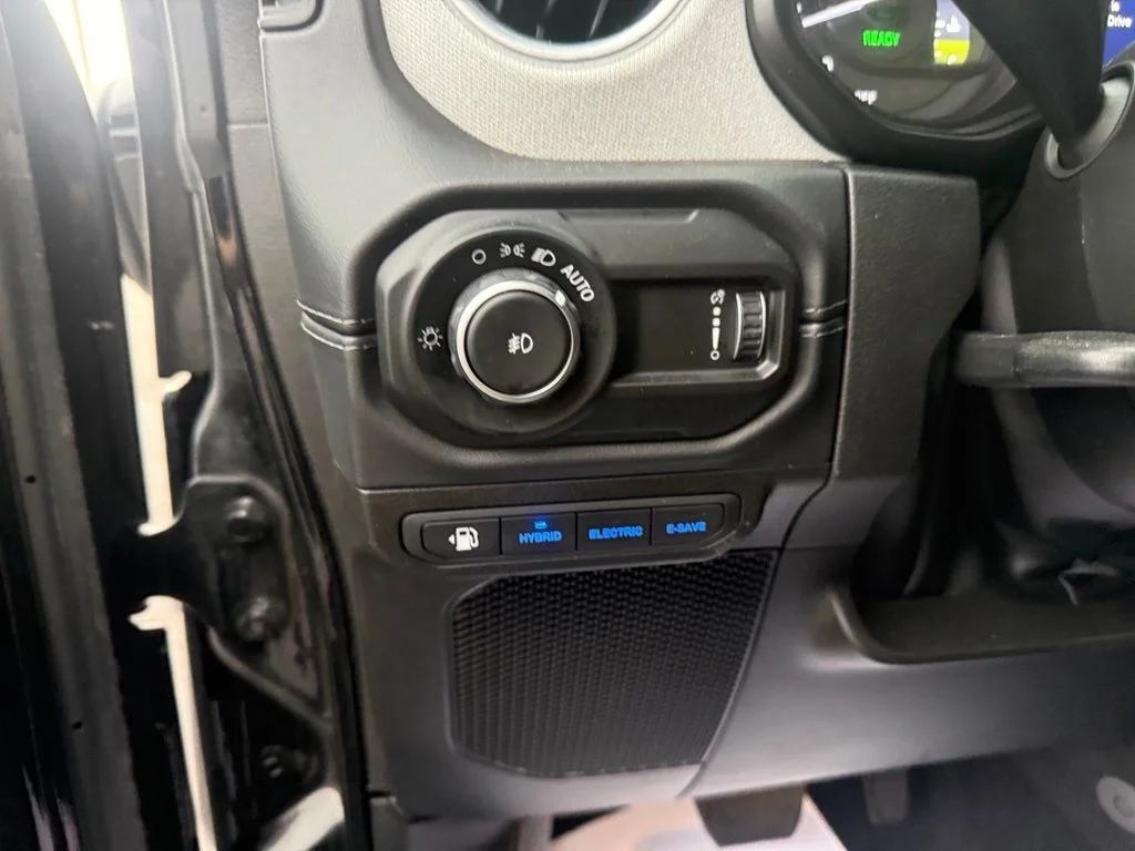 Used 2025 Black Jeep Sahara 4xe image 15