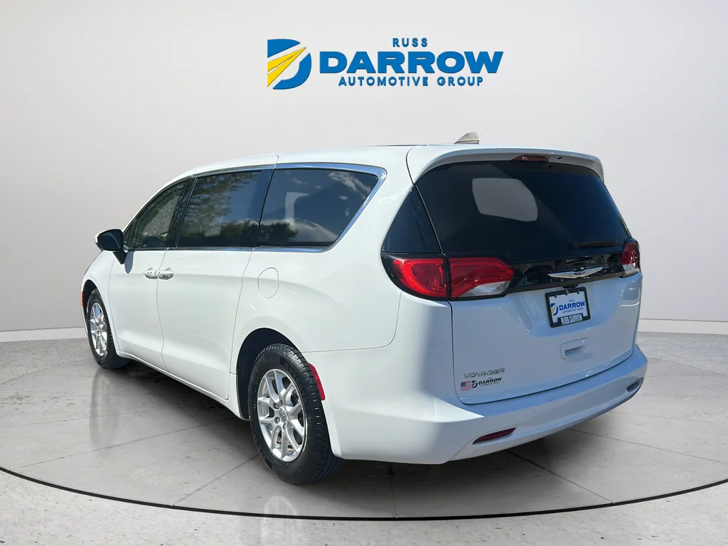 Used 2023 White Chrysler LX image 3