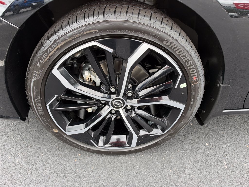 New 2026 Black Nissan 2.5 SR image 10