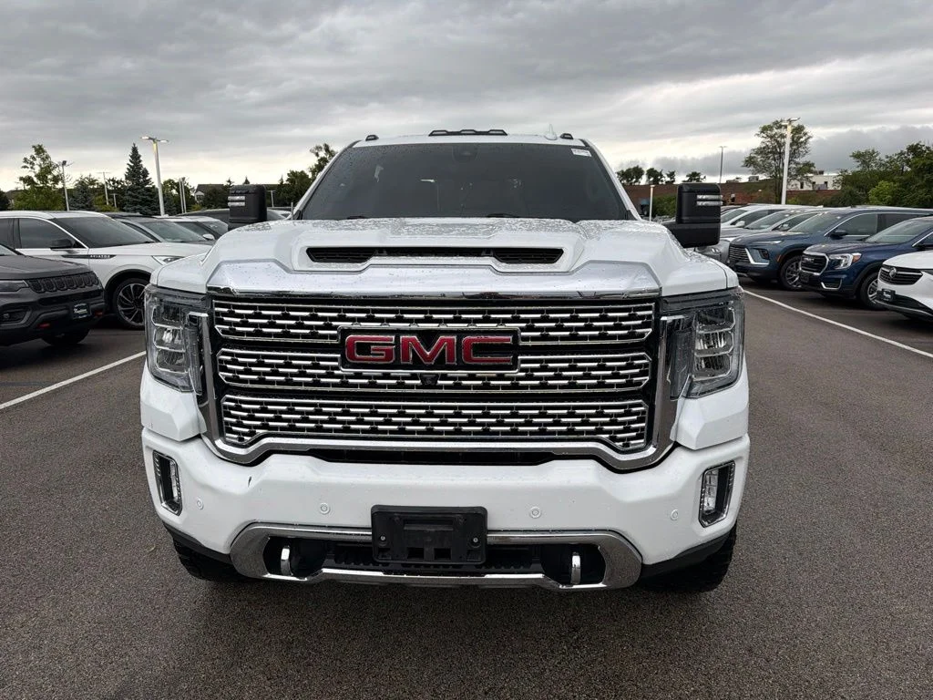 Used 2020 White GMC Denali image 3