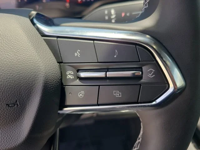 New 2026 Slate Gray Metallic Chevrolet LT - Standard Range image 27