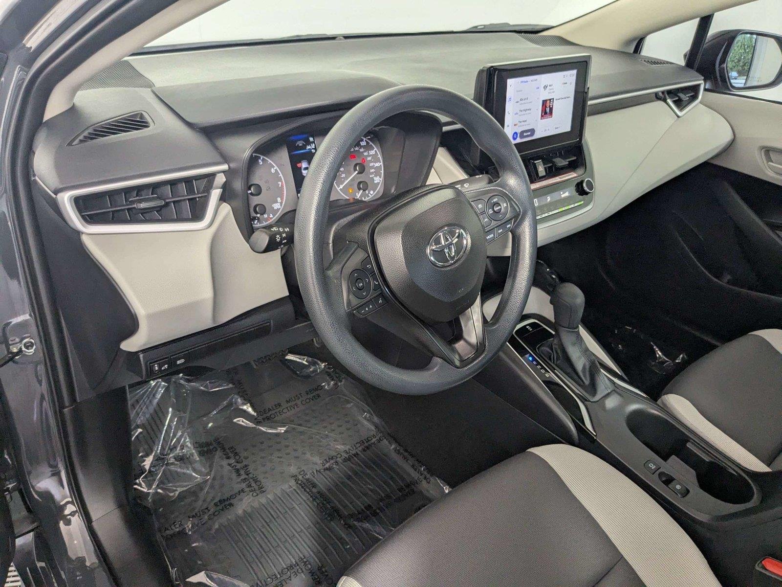 Used 2025 Underground Toyota LE image 12