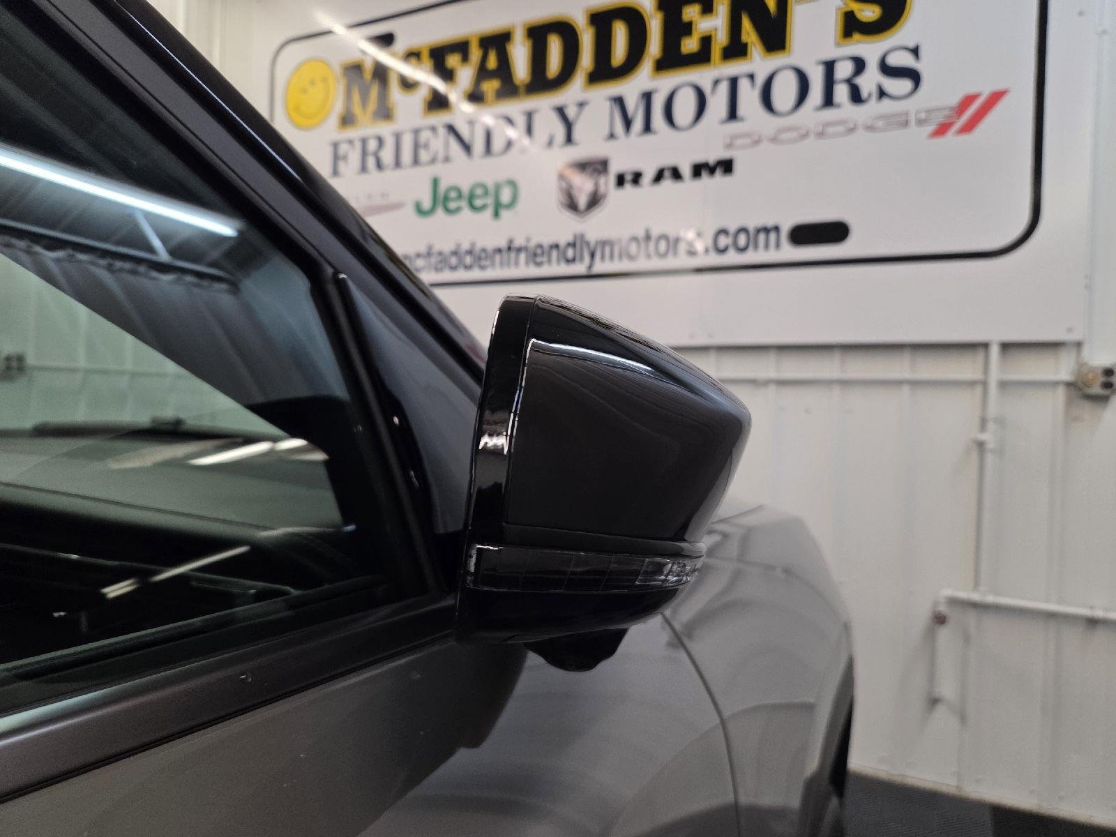 New 2026 Sting-Gray Clear-Coat Exterior Paint Jeep Overland image 56