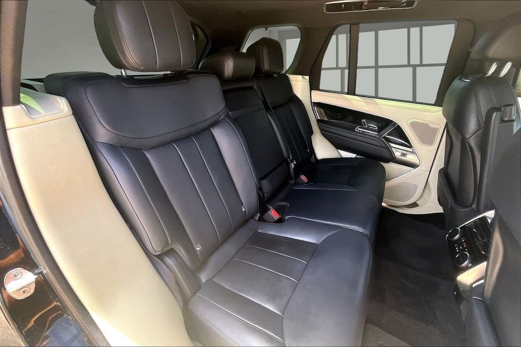Used 2023 Black Land Rover SE image 27