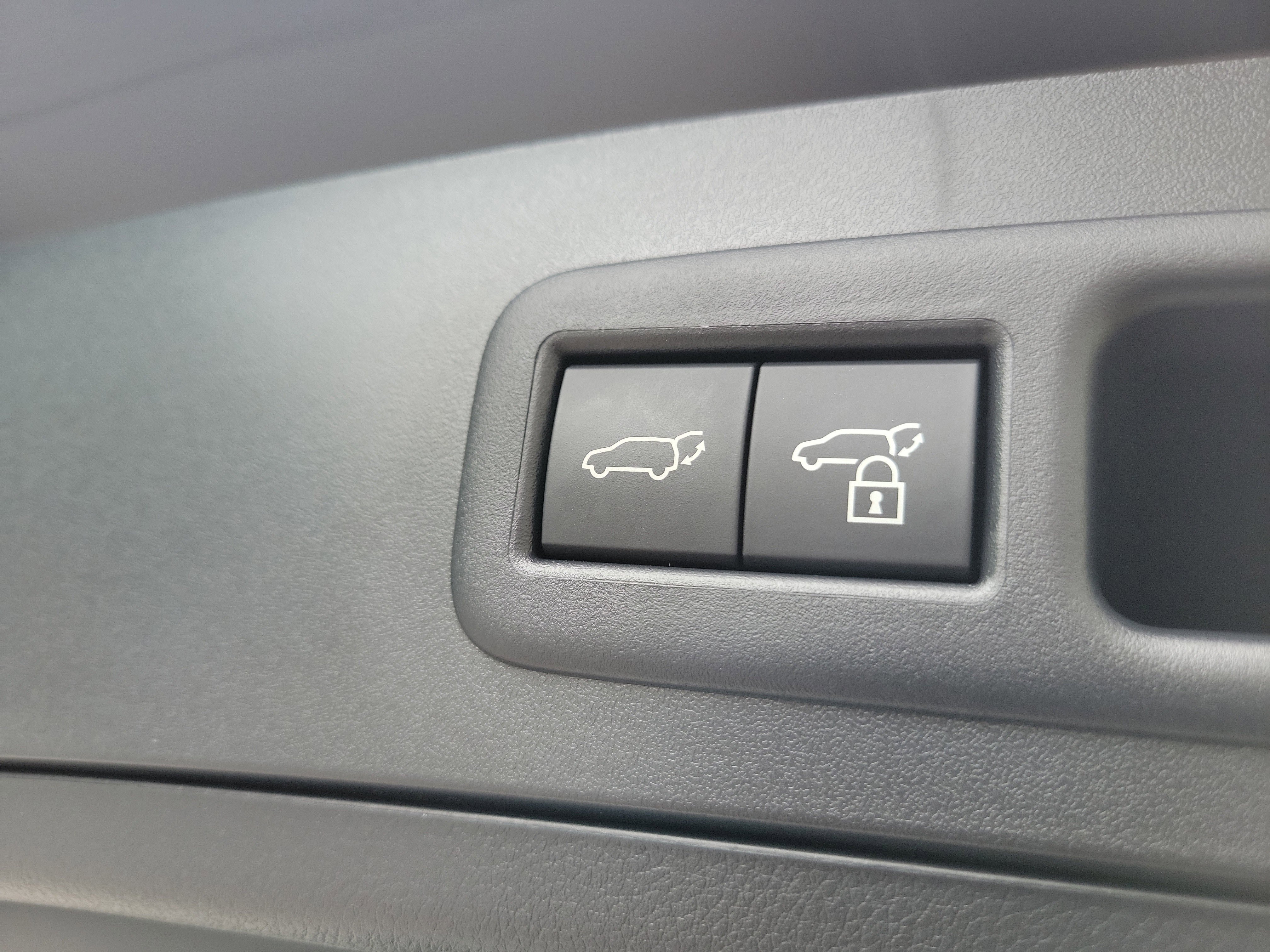 Certified Used 2025 White Pearl Lexus UX 300h Premium image 10