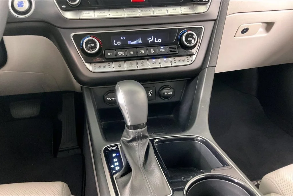 Certified Used 2019 Silver Hyundai Limited image 8