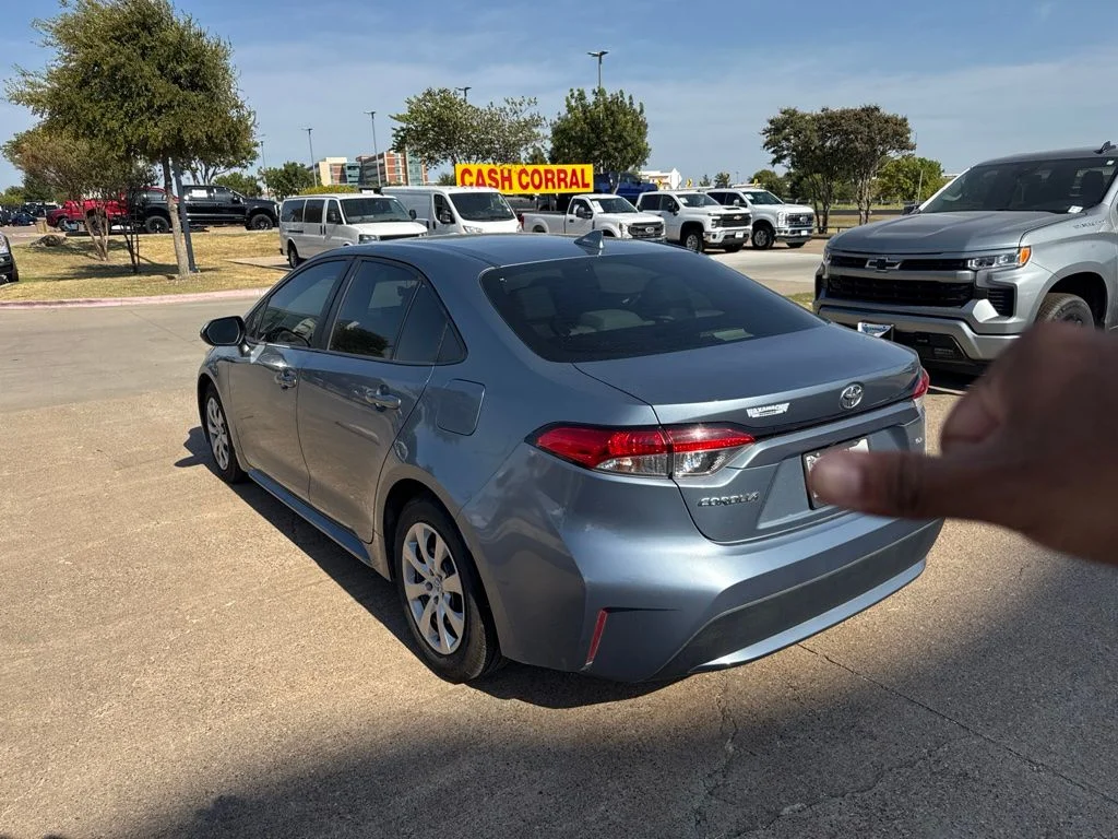 Used 2020 Gray Toyota LE image 4