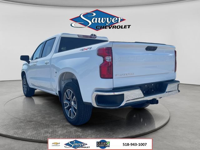 Used 2023 SUMMIT WHITE Chevrolet LT image 3