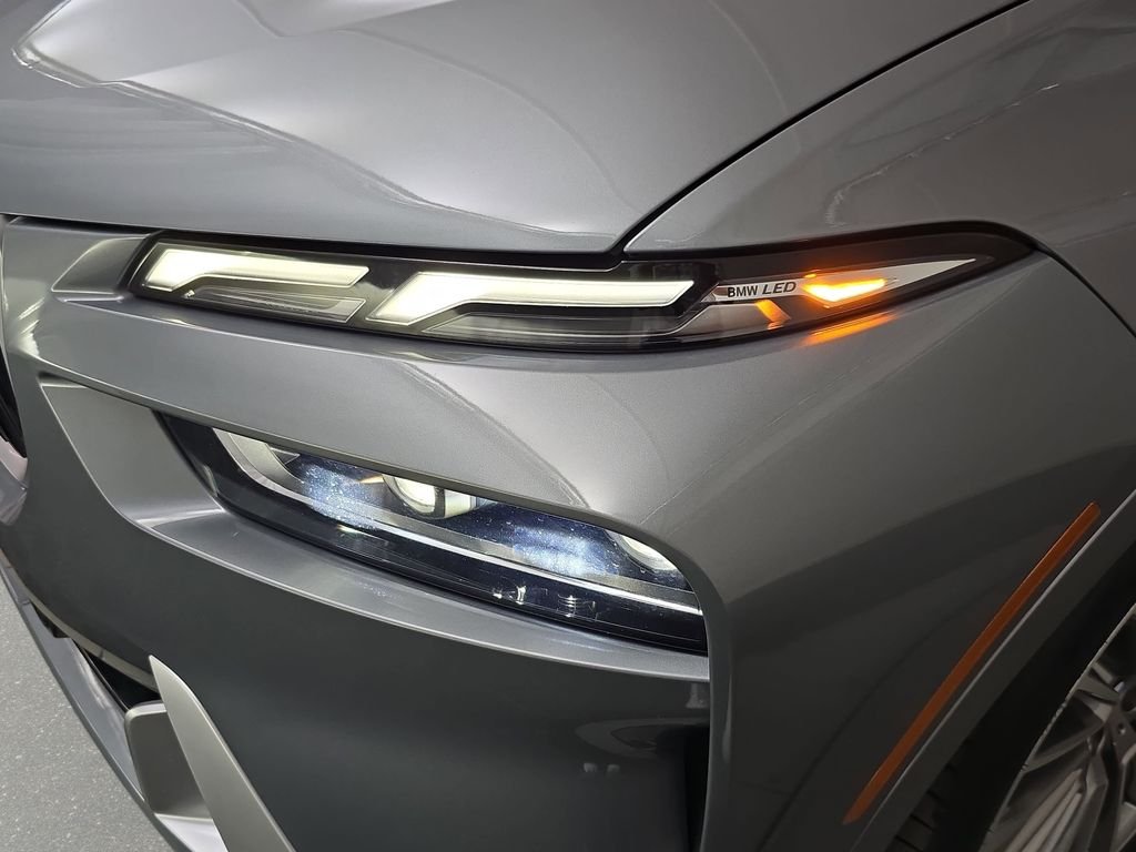 Used 2023 Skyscraper Grey Metallic BMW xDrive40i image 32