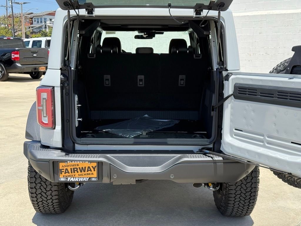 New 2026 Avalanche Gray Ford Badlands® image 15