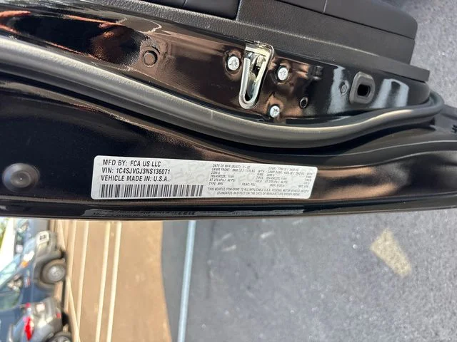 Used 2022 Black Jeep Series III image 38