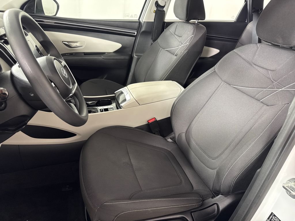 2022 Hyundai Tucson SE - Photo 13
