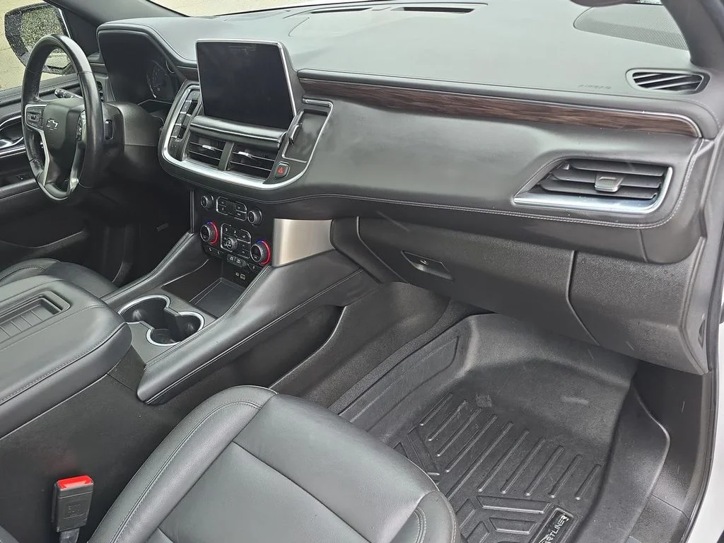 Certified Used 2021 White Chevrolet Z71 image 30