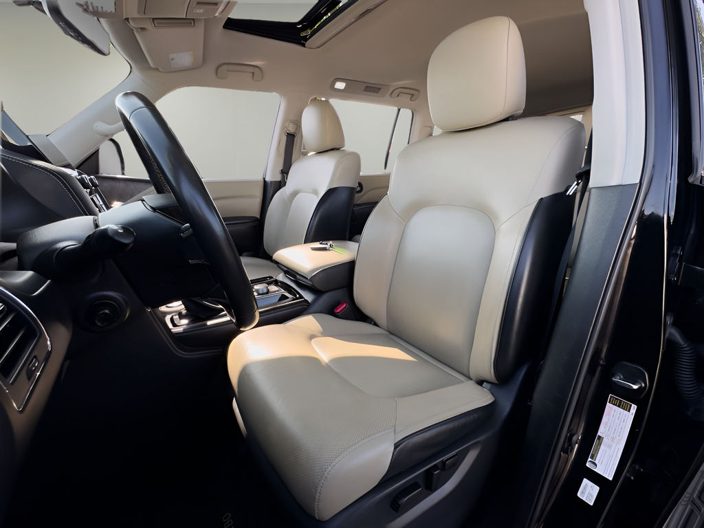 Used 2023 Black INFINITI Premium Select image 9