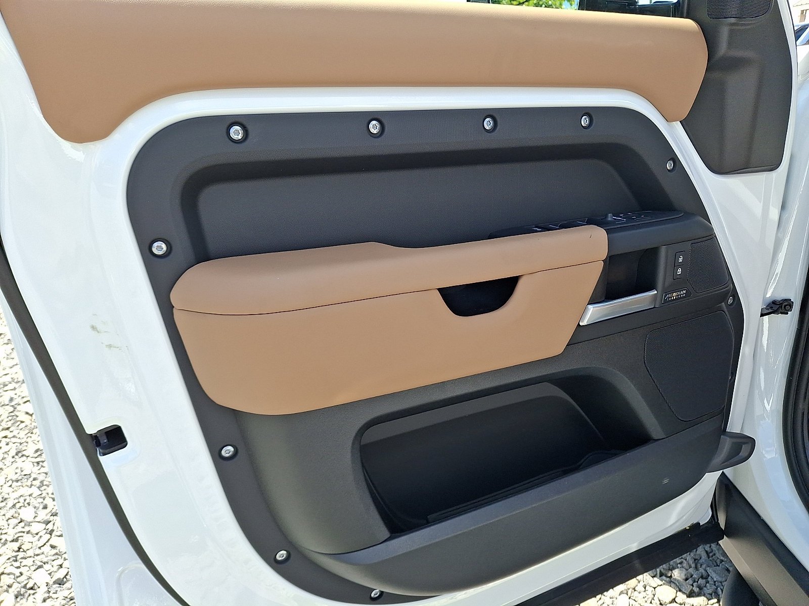 New 2026 Fuji White LAND ROVER X-Dynamic SE image 7
