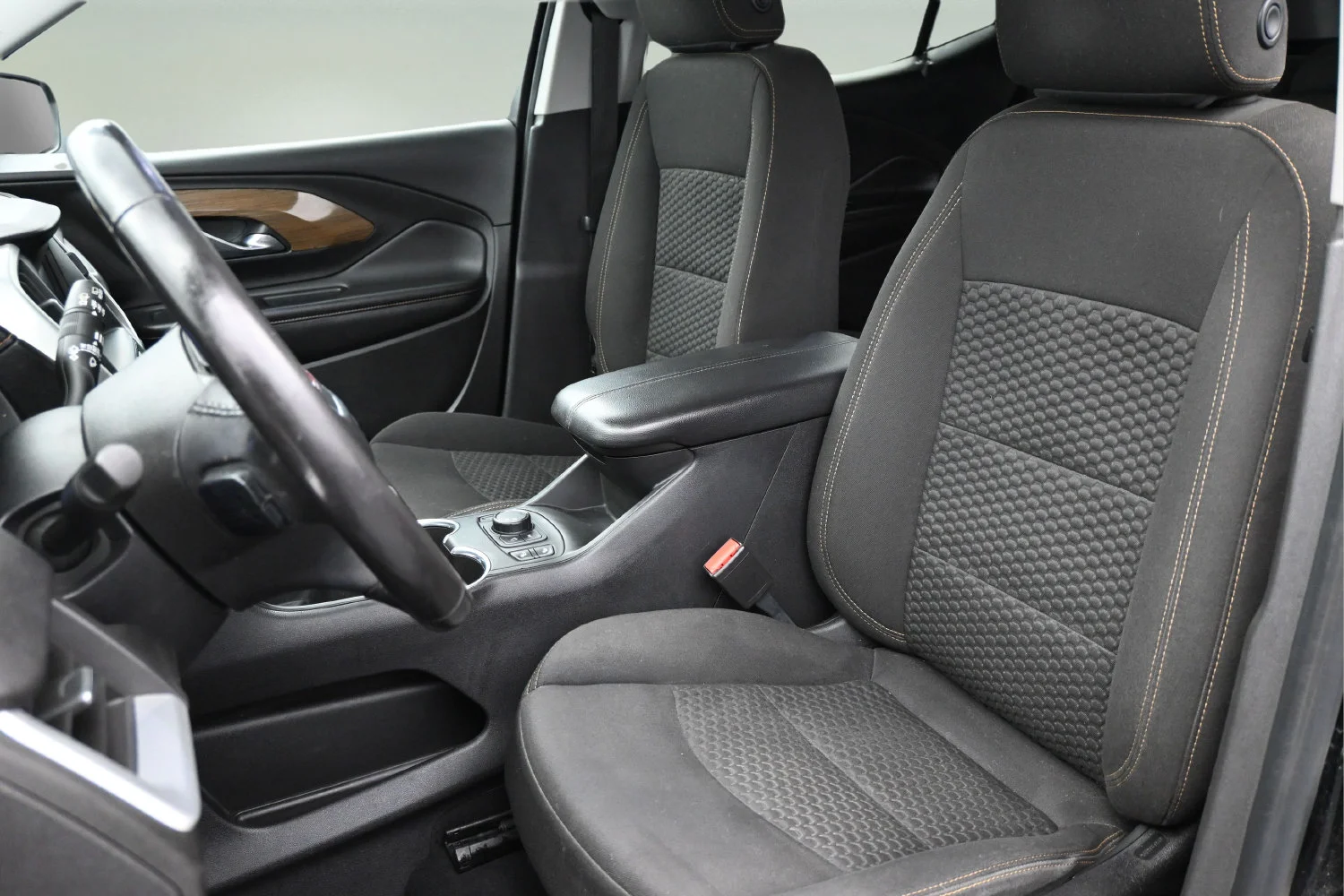 Used 2020 Ebony Twilight Metallic GMC SLE image 8