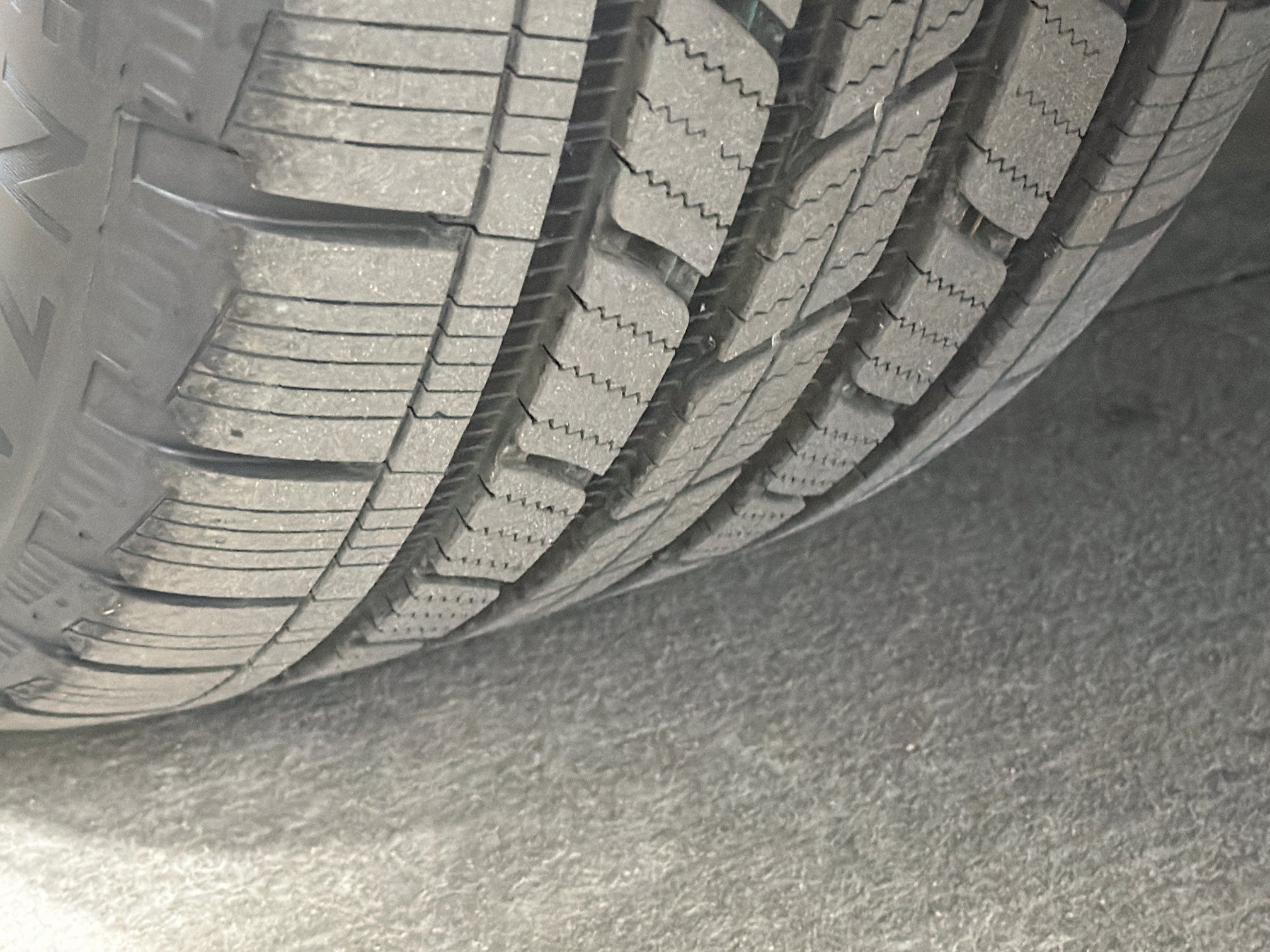 New 2026 Vanadium Grey Metallic Porsche S image 42