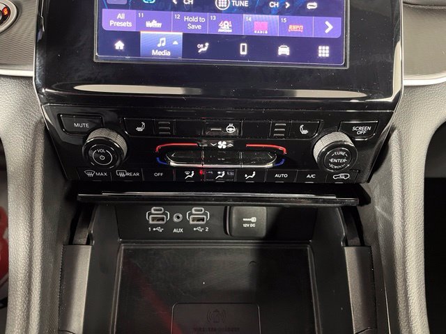 Used 2025 Red Jeep Altitude image 33
