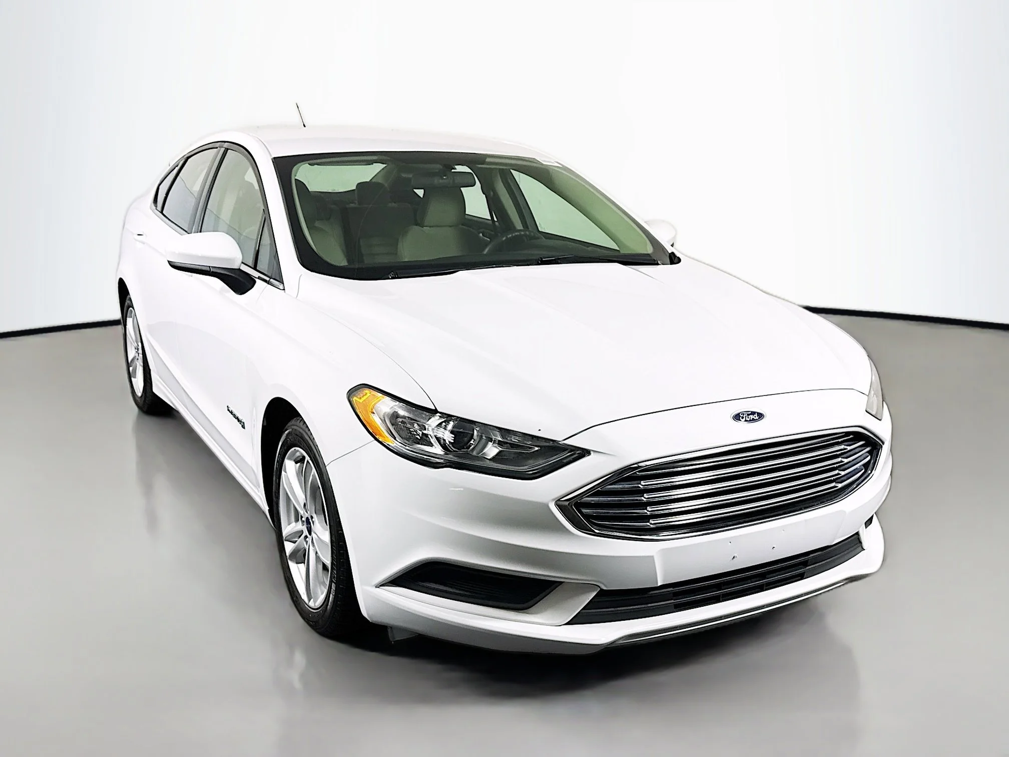 2018 Ford Fusion S's photo