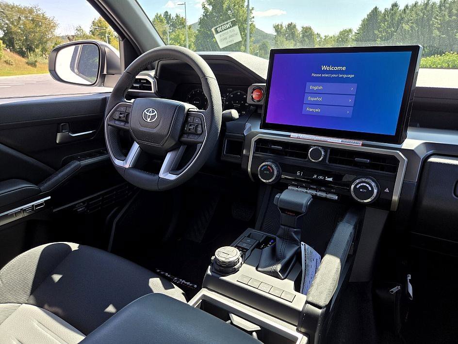 2025 Toyota Tacoma TRD Off Road - Photo 12