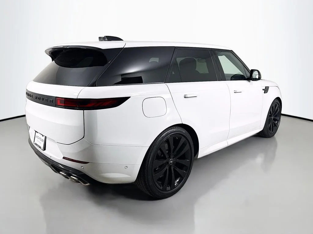 Certified Used 2025 White Land Rover Dynamic SE image 5