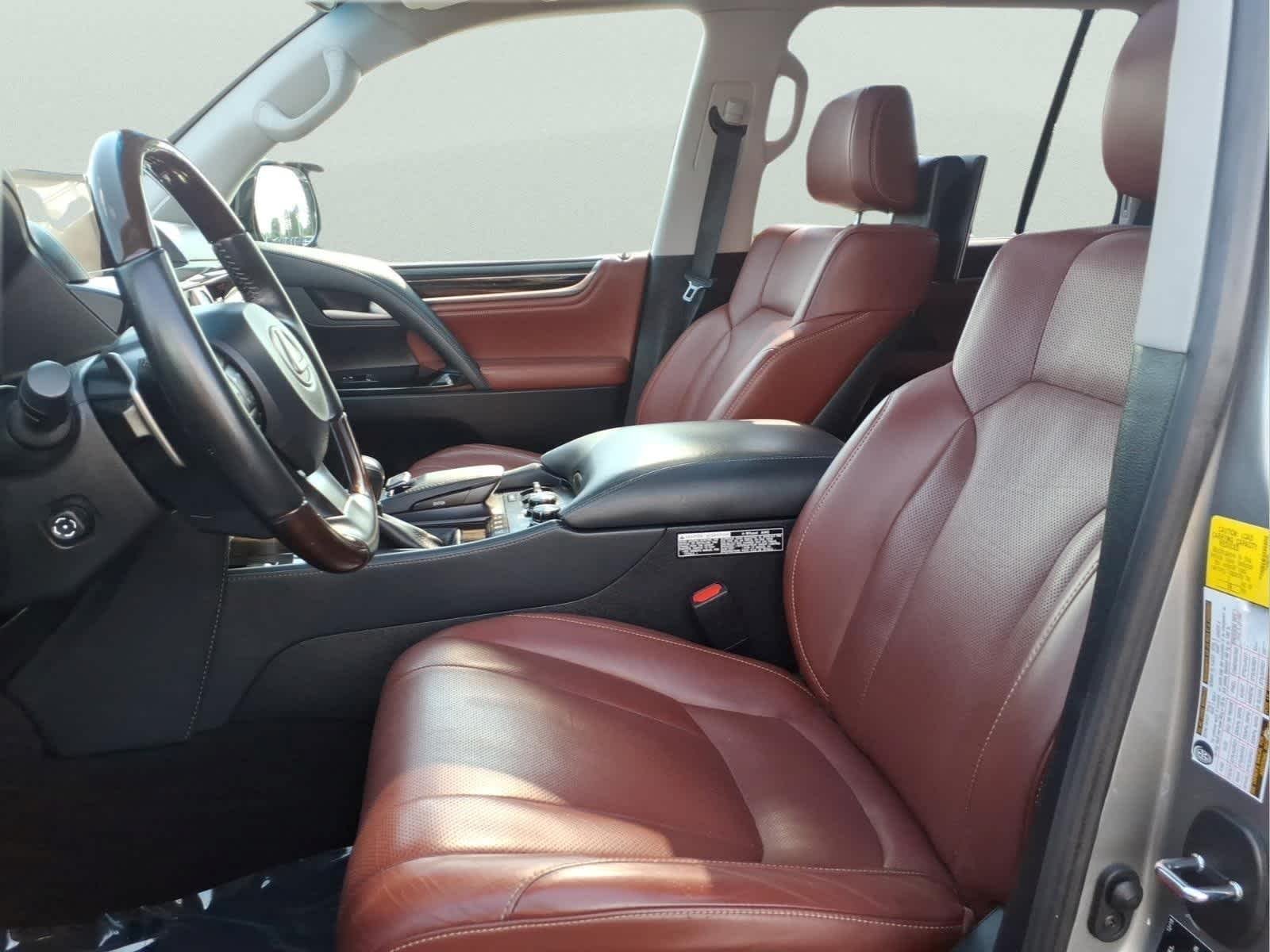 Used 2019 Atomic Silver Lexus  image 15