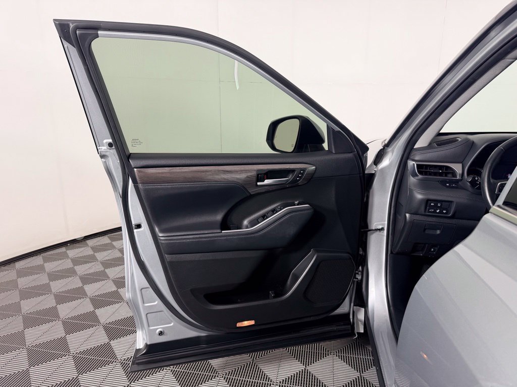 Certified Used 2021 Silver Toyota Platinum image 25