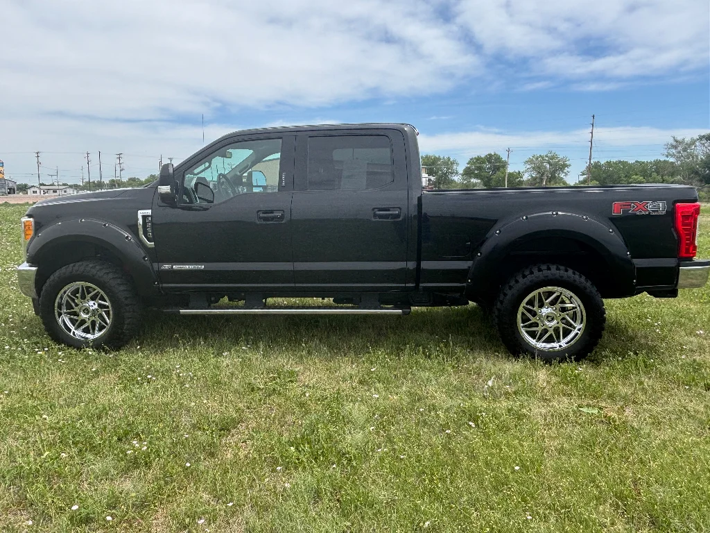 Used 2017 Shadow Black Ford Lariat image 8